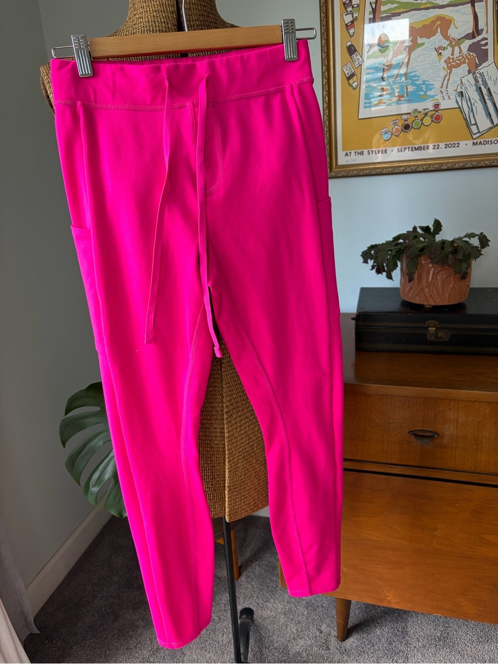 ALO Yoga Hot Pink Checkpoint Leggings